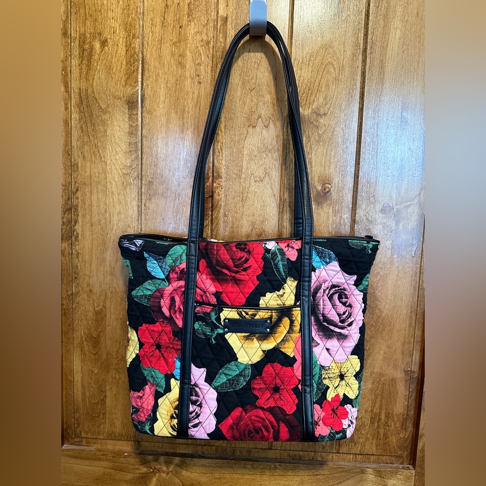 Vera Bradley tote bag. Like new.